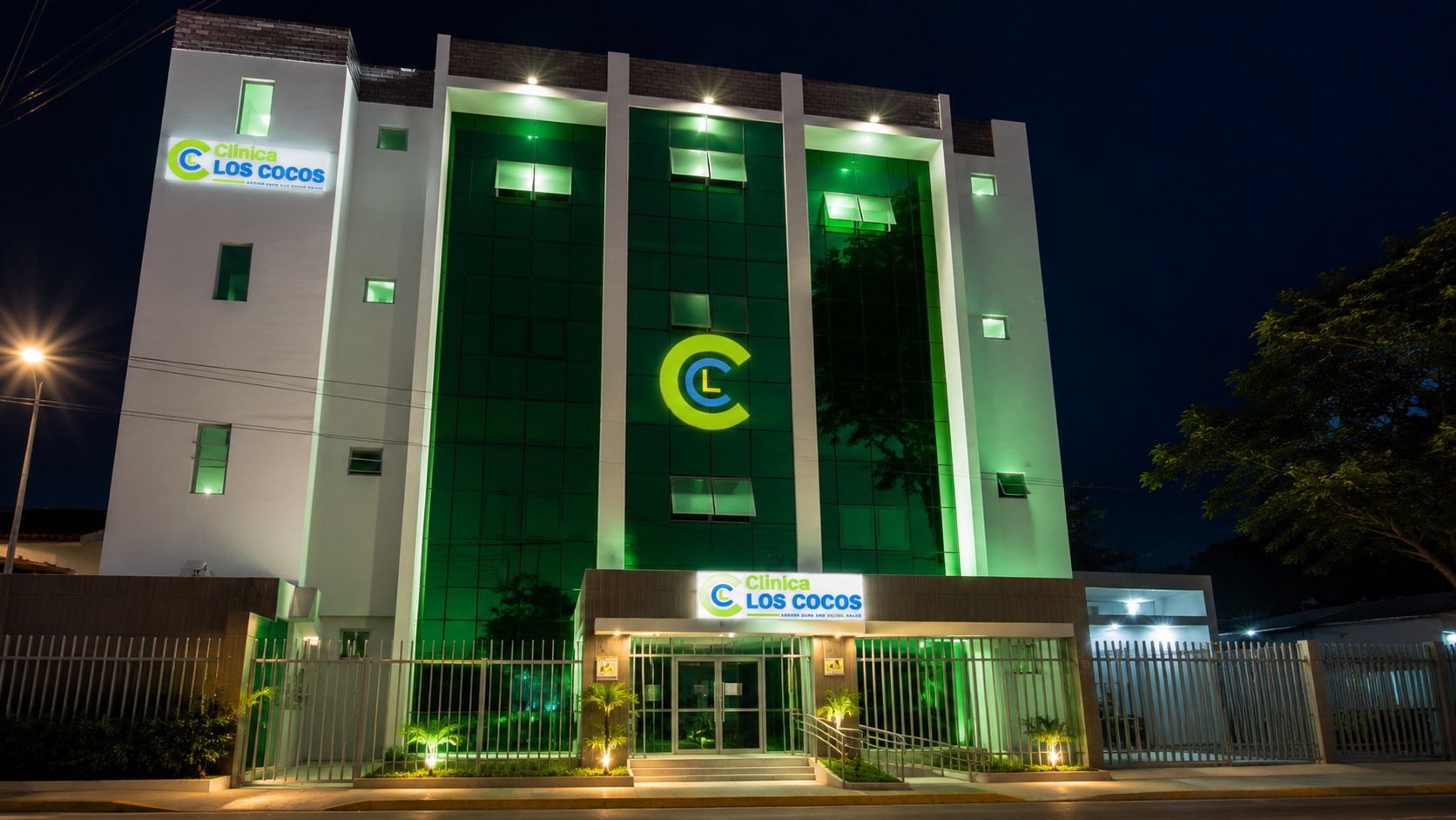 Sala de emergencias de Clínica Los Cocos en Piura - Atención 24 horas